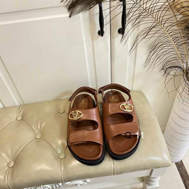 Picture of Valentino Shoes _SKUValentinosz35-40Y020120142